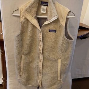 Patagonia women’s retro pile fleece vest